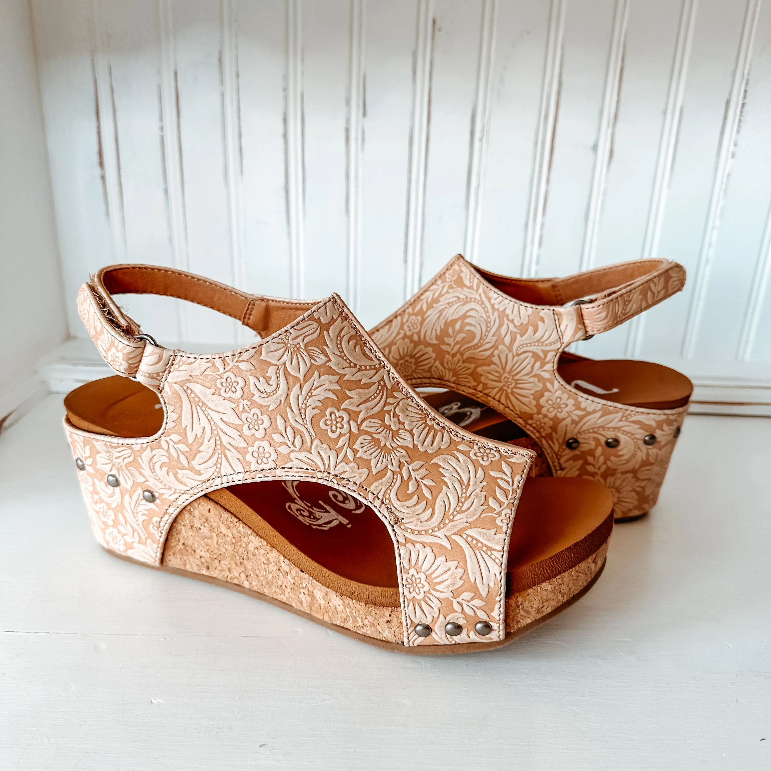 Isabella Tooled Wedge Sandal - Nude