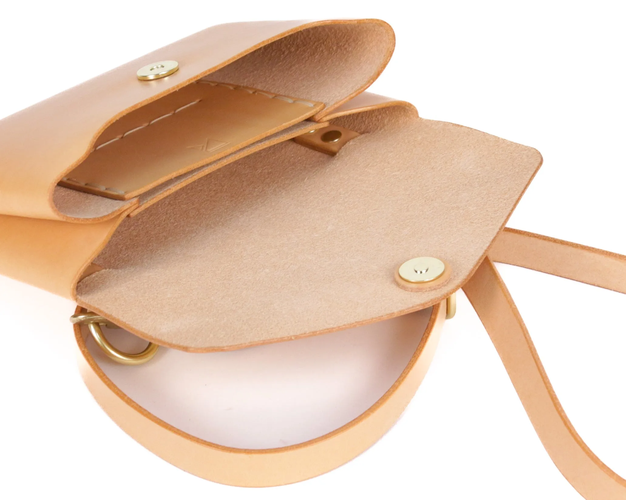 Redington Crossbody: Tan