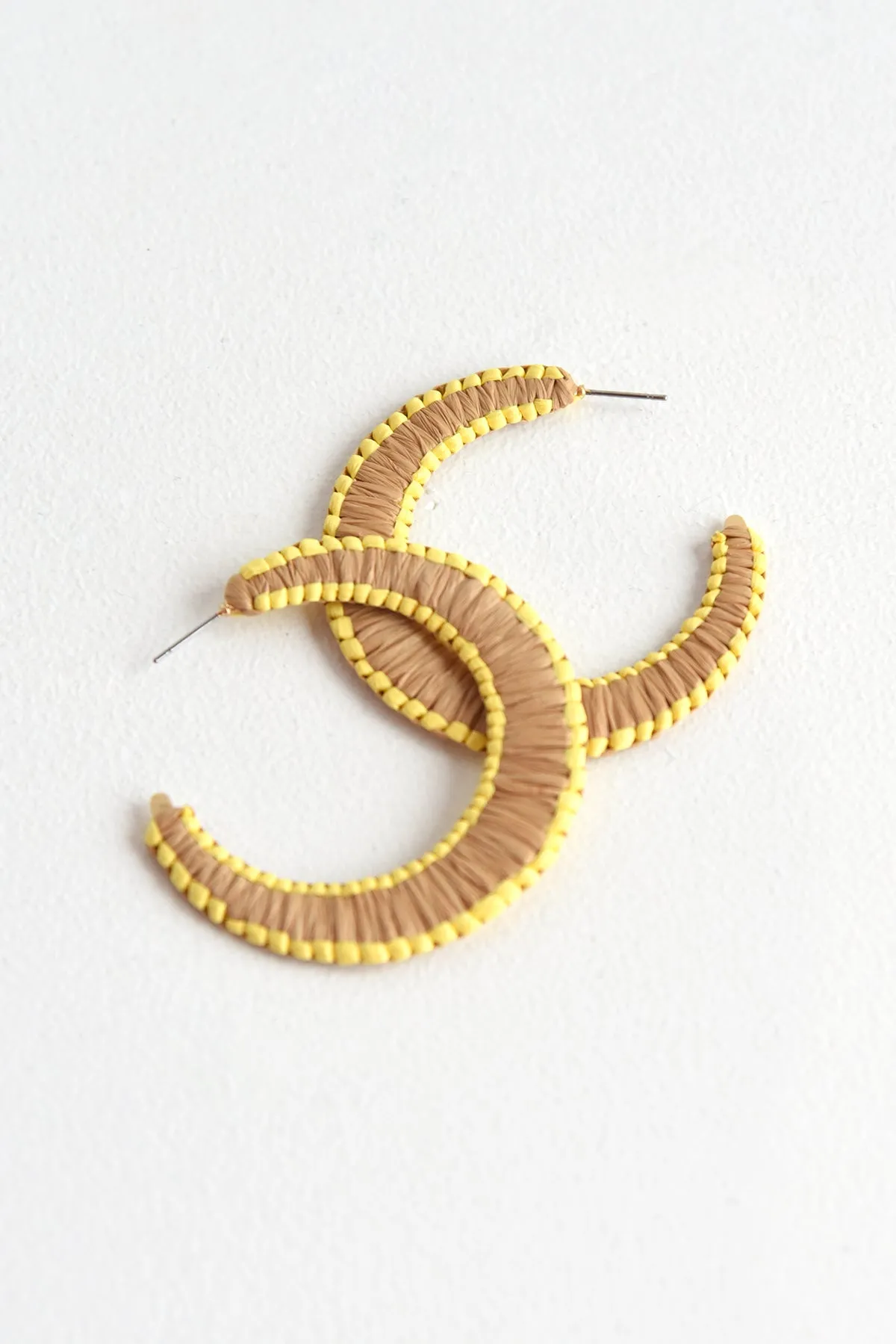 TWO TONE RAFFIA HOOP EARRINGS -YELLOW