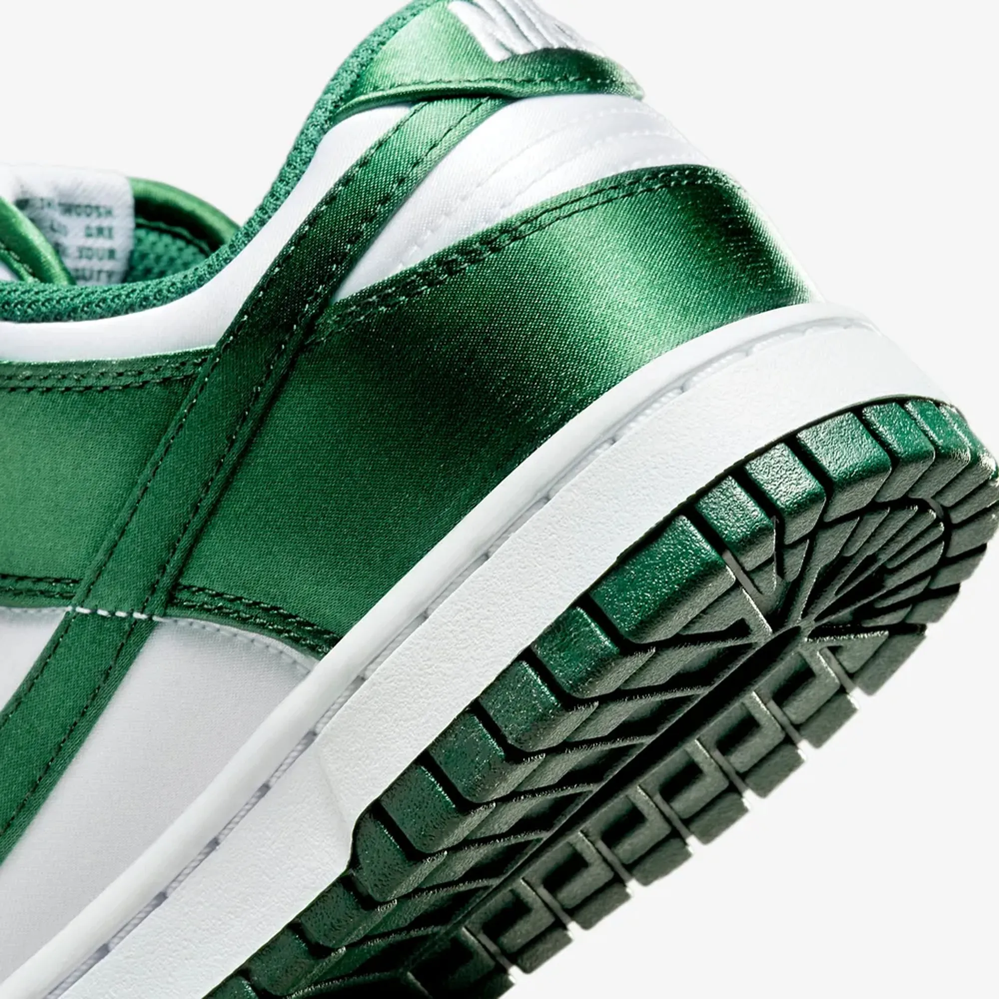 WMN'S DUNK LOW 'WHITE/TEAM GREEN'